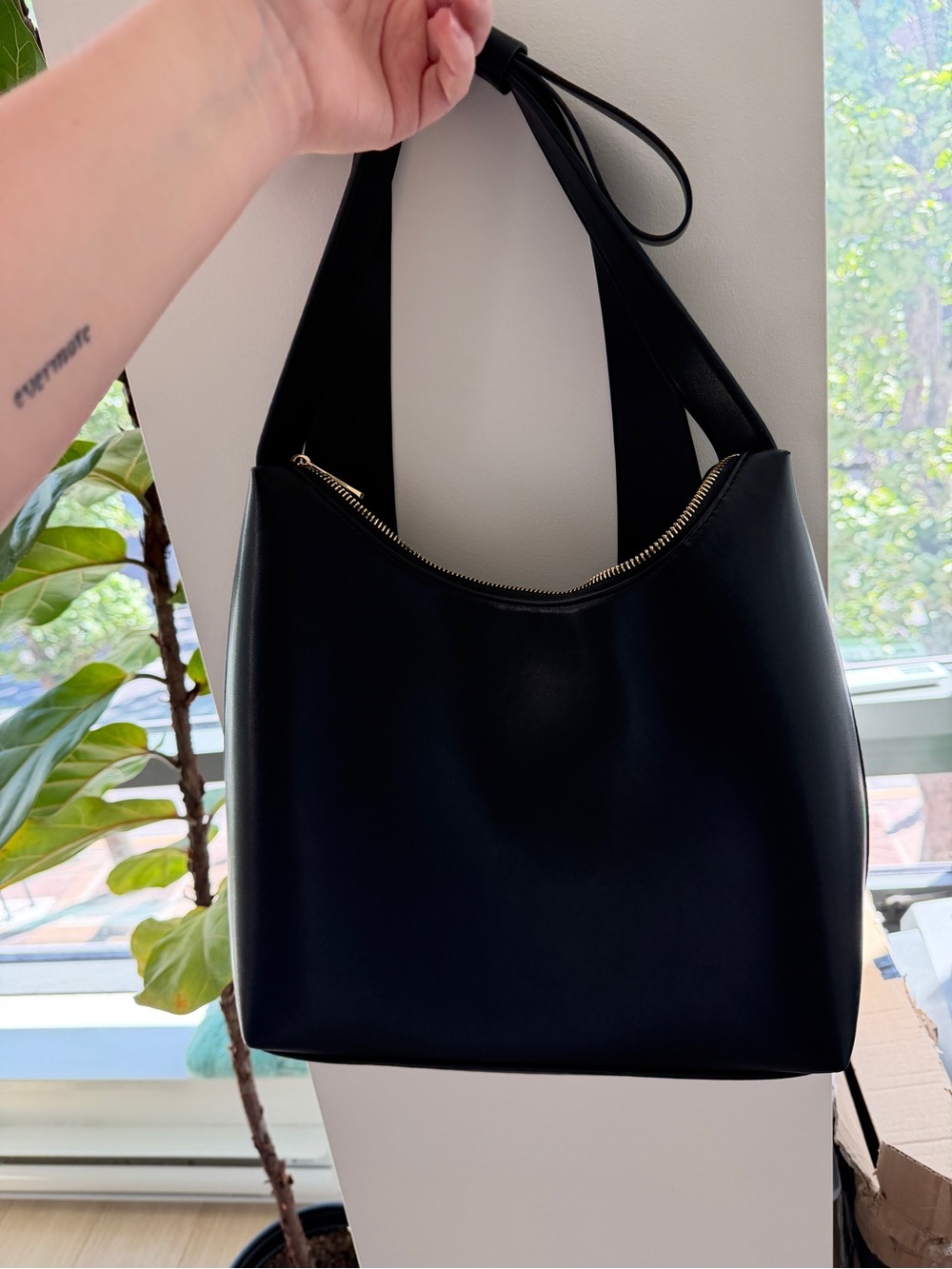 Bow Midi Shoulder Bag — Black Anthropologie - Picture 2 of 7